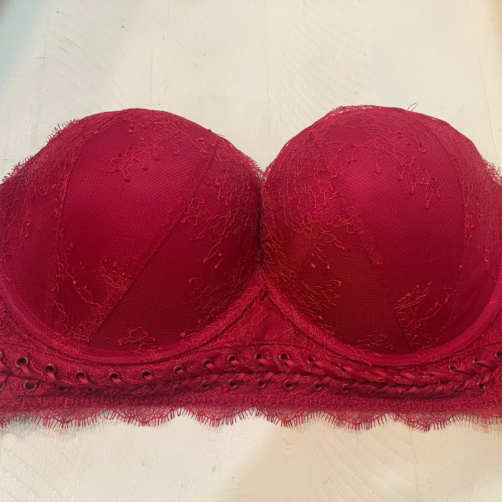 Victoria Emerson Ruby Lace Strapless Bra